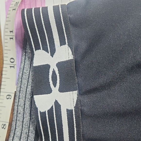 Under Armour Women’s Black XS Leggings - Picture 4 of 7